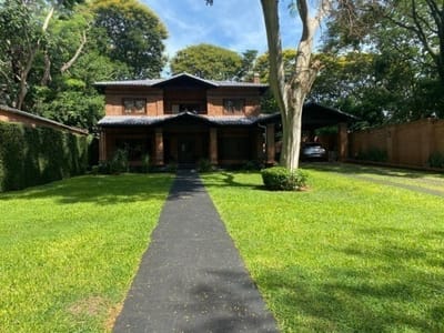 VENDO CASA EN SURUBI´I 