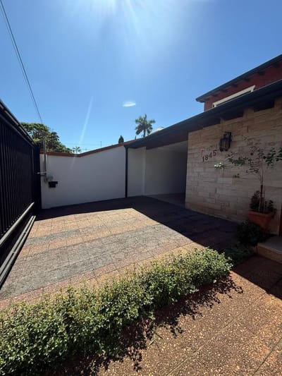 CASA EN BARRIO TEMBETARY ASUNCION