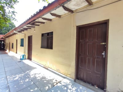  CASA EN VENTA SOBRE AVENIDA – IDEAL PARA INVERSIÓN 