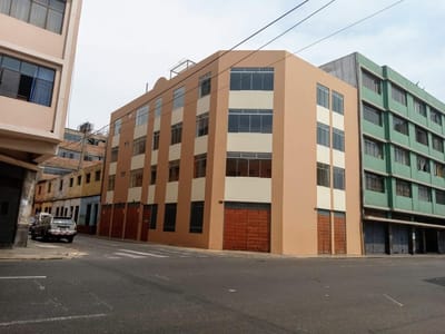 Edificio Comercial En Alquiler – 212 M² Por Piso – Cercado De Lima