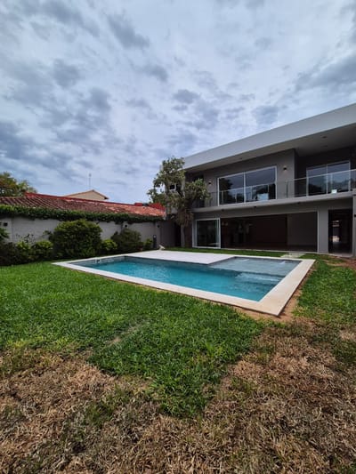 ALQUILAMOS HERMOSA CASA DE ALTO NIVEL CON PISCINA EN MANORA