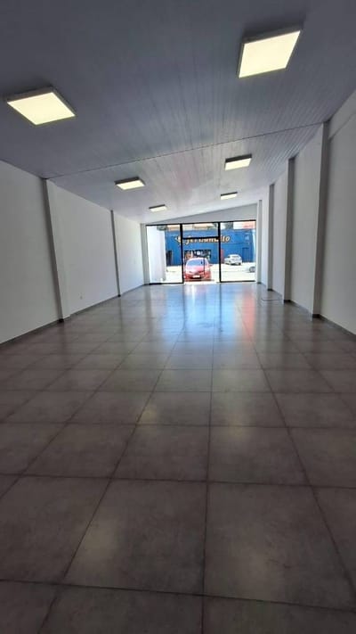 LOCAL COMERCIAL EN ALQUILER EN PUNTO ESTRATÉGICO