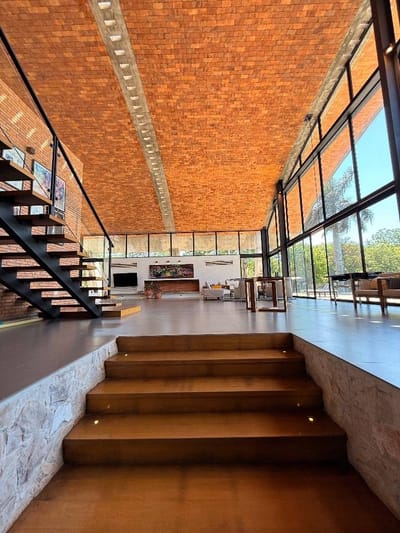LUJOSA Y EXCLUSIVA CASA EN VENTA EN BARRIO CERRADO SURUBI'I