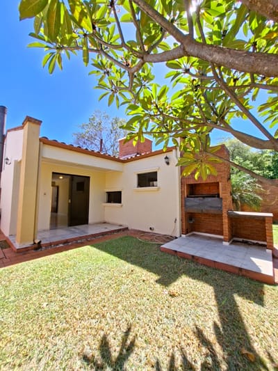 Casa En Venta En Villa Adela. Condominio Cerrado