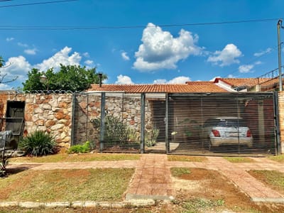 VENDO HERMOSA CASA EN LUQUE LOMA MERLO