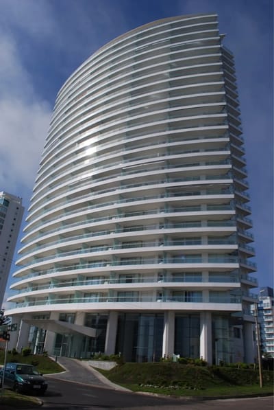 Vendo Apart  2 Dorm 3 Baños Todos Los Amenities Season Towet Parada 4 Pta Este