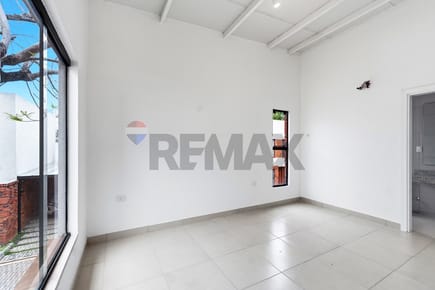 EN VENTA HERMOSO DUPLEX EN JARDINES LOMA MERLO