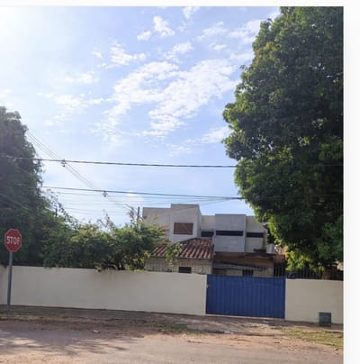 VENDO CASA EN ESQUINA EN FERNANDO DE LA MORA ZONA SUR, ZONA CASA GRUTTER.