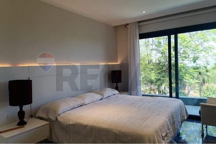 EN VENTA IMPONENTE CASA CON VISTA AL LAGO EN SAN BERNARDINO