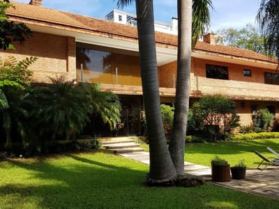 MARAVILLOSA CASA EN ASUNCION