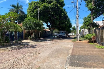 VENDO CASA FERNANDO DE LA MORA SUR