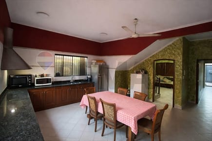 VENDO CASA A REFACCIONAR EN MBURUCUYA