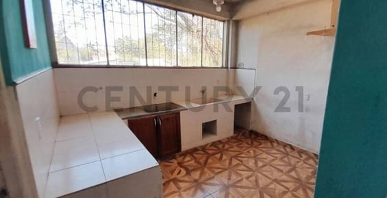 Vendo vivienda en zona en constante desarrollo - Encarnacion