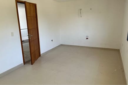 ALQUILO HERMOSA CASA EN LAMBARE