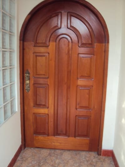 VENTA CASA  IQUITOS 1 cdra Plaza de Armas $155,000 AC:165 