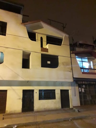 ALQUILO DEPARTAMENTO 2 DE PISOS CHORILLOS BONITO