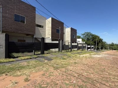 Vendo duplex sobre Sembrador e/ Primero de Marzo y Herminio Gimenez , Lambaré