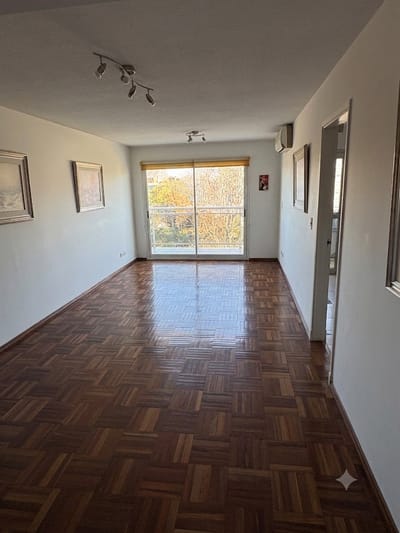Dueño vende Apartamento de 73 M2 en Buceo - 2 Dormitorios, 2 Baños Y Garaje