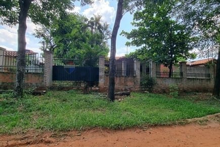 CASA A TERMINAR EN VENTA, LIMPIO
