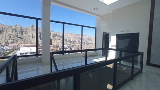 Departamento De Tres Dormitorios A Estrenar Achumani