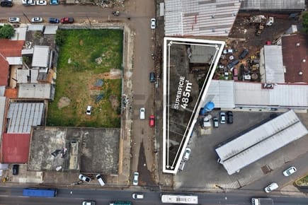 Propiedad Comercial Estratégica a Metros del Abasto