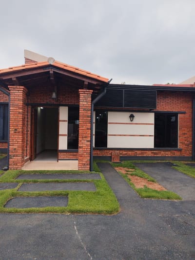 Vendo Casa De 2 Dormitorios En Limpio