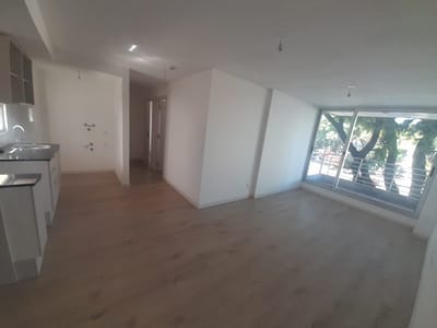 Estrene Apartamento Dos Dormitorios en Tres Cruces