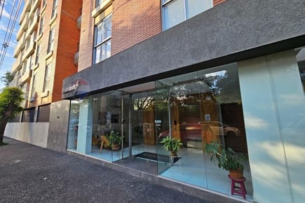 VENDO HERMOSO DPTO EN EL EDIFICIO REMBRANDT