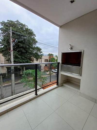Alquilo Amplio y Moderno Dpto de 1 Habit en Mburucuya