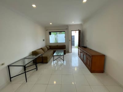 VENDO HERMOSO CHALET ZONA CAÑADA SAN RAFAEL - LUQUE