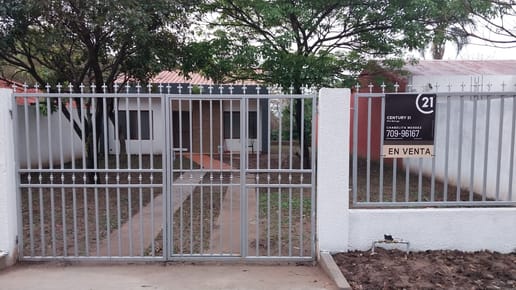 Casa en venta en La Guardia, 6 cuadras de la doble vía