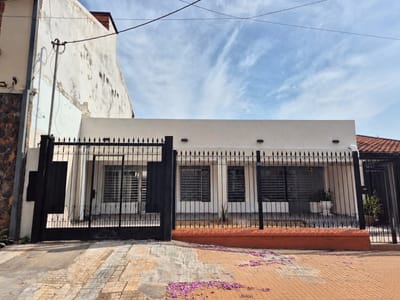 ALQUILER DE AMPLIA OFICINA EN BARRIO MBURICAO