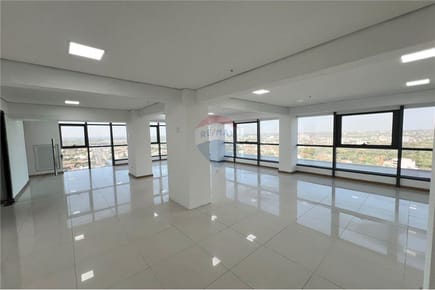 VENDO OFICINA EN TRADING PARK