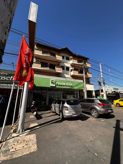 VENDO EDIFICIO CON RENTA EN LOMA PYTA