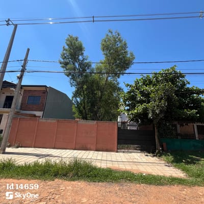 Vendo terreno amurallado en Mariano Roque Alonso a 130 metros de la Ruta PY 03. 