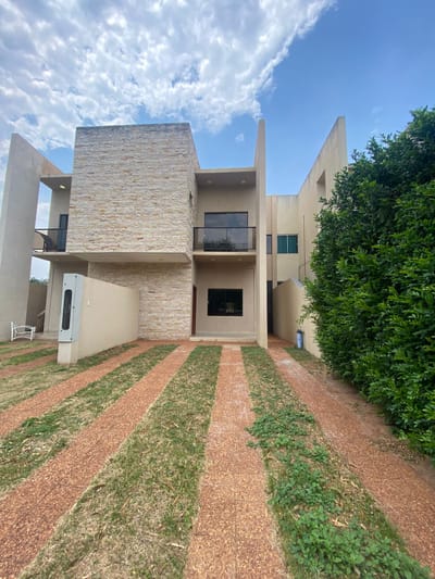 Vendo hermoso Duplex en el Barrio Cerrado Arapoty