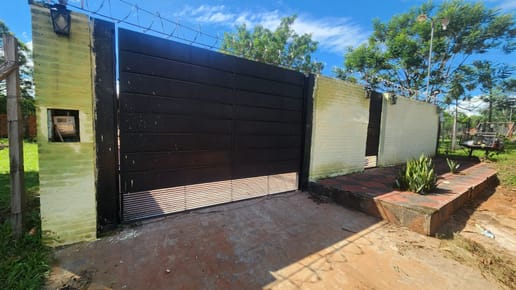 VENDO CASA EN VALLE PUCU - AREGUA