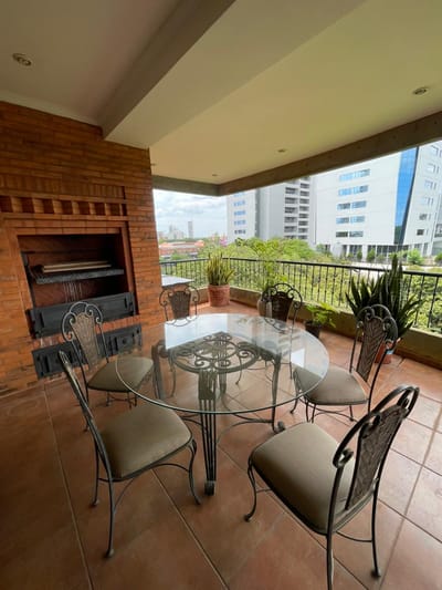 VENDO AMPLIO DEPARTAMENTO DE 3 DORMITORIOS ZONA SHOPPING DEL SOL