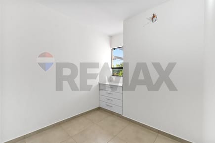 LUQUE VENTA DUPLEX A ESTRENAR EN CONDIMINIO LOMA MERLO