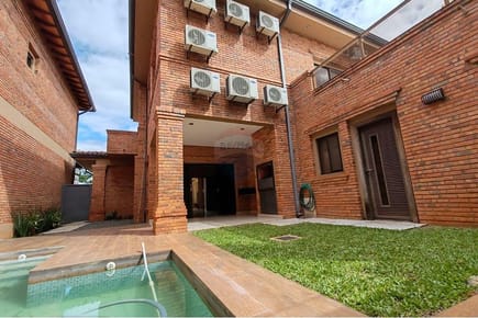 Sueña en Grande: Casa Moderna en San Lorenzo