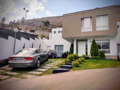 HERMOSA CASA EN LA MOLINA 