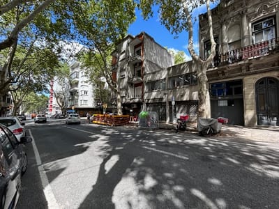 Dos Locales Comerciales