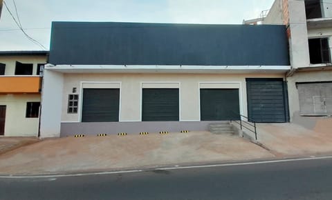 SALÓN COMERCIAL EN VENTA – VILLA ELISA