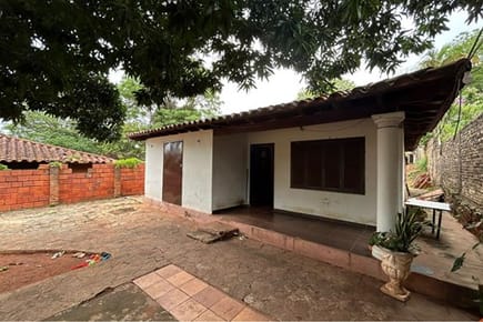CASA A DEMOLER O A REFACCIONAR EN LAMBARE