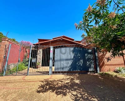 Alquiler De Casa En Herrera, Asunción