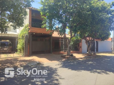VENDO HERMOSA CASA EN BARRIO SAN VICENTE