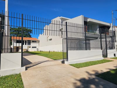 Alquilo Casa a estrenar en Barrio Madame Linch