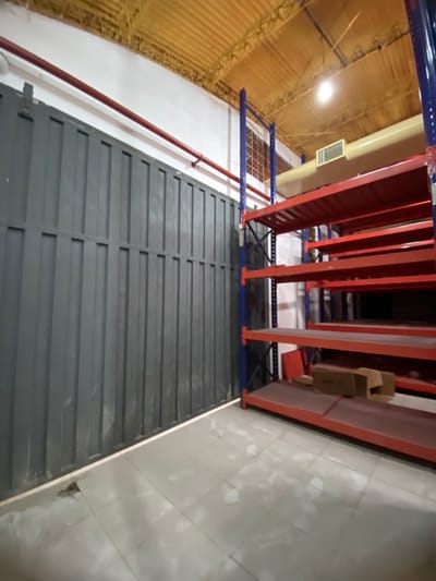 *ALQUILO DEPÓSITO DE 650 M² SOBRE AVDA. FÉLIX BOGADO – ASUNCIÓN