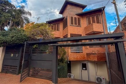 Casa en venta Ycuá Satí Asunción