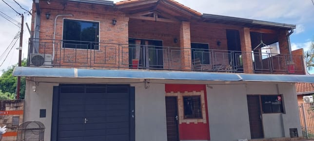 Casa en Barrio Santa Lucia - Lambaré